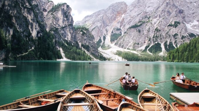 Альпійська казка - озеро Lago di braies: як добратися та де зупинитися