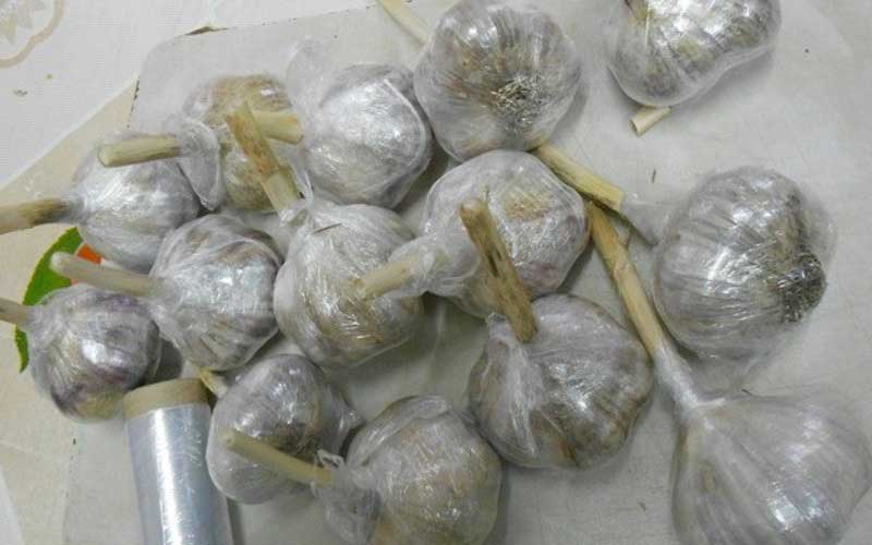 Як правильно заморозити часник, щоб він зберігався всю зиму