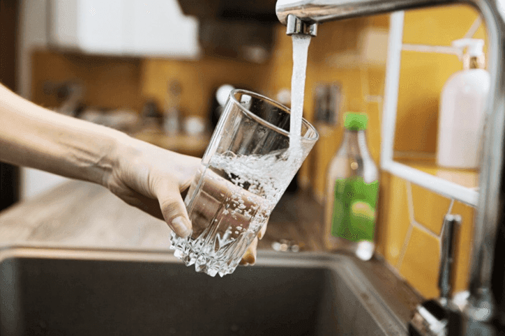 Вода, очищена за допомогою зворотного осмосу - користь чи шкода?