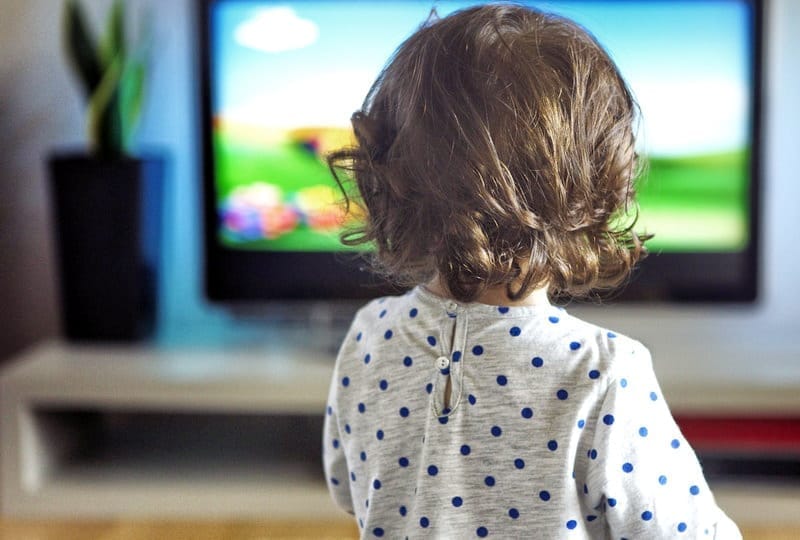 Скільки рухатись, спати і дивитись мультфільми дітям до 5 років: рекомендації ВООЗ