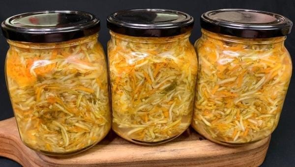 Кабачки по-корейськи на зиму: проста, вдала і дуже смачна закуска з улюблених кабачків