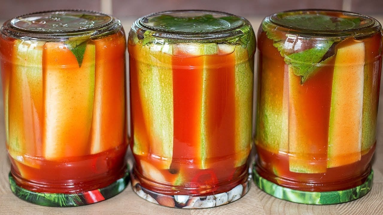 Мариновані кабачки з томатною пастою на зиму. Бомбезний рецепт!