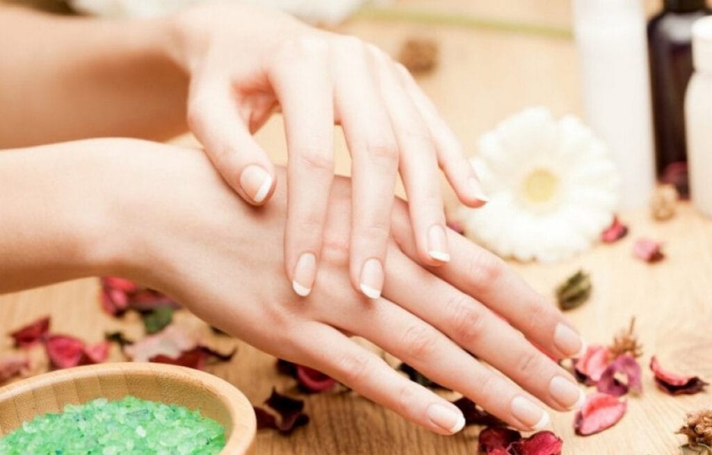 Ванночки для нігтів після гель лаку: як їх робити?